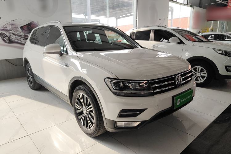 Used Volkswagen Tiguan L 2019 330TSI Automatic Two-Wheel Drive Panoramic Comfort Edition China VI Standard

