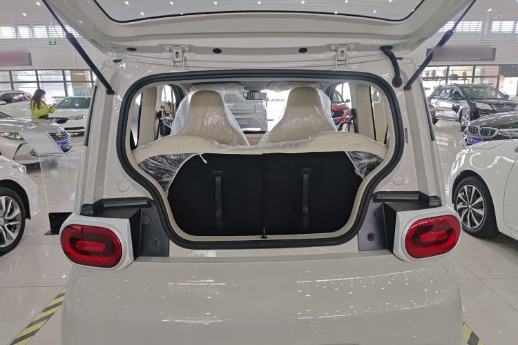 Used Wuling Hongguang MINIEV 2024 3rd Generation 215km Advanced Version
