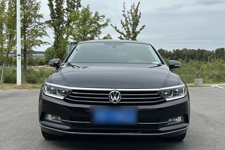 Used Volkswagen Magotan 2019 330TSI DSG Leading Model China VI Standard
