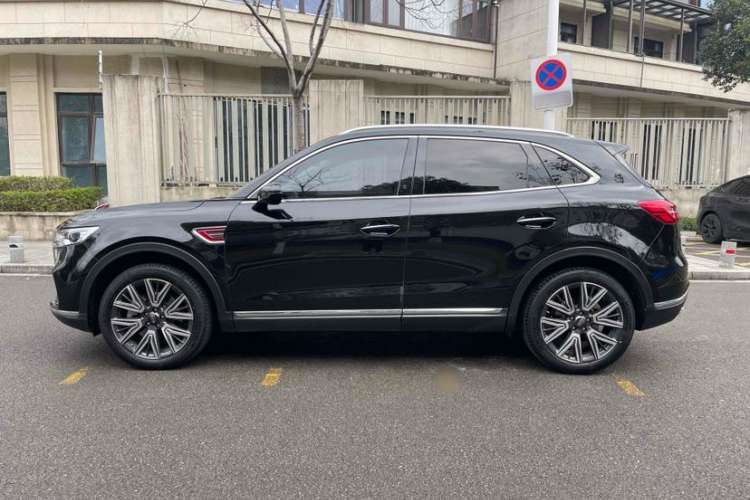 Used Hongqi HS5 2022 Facelifted Version 2.0T Smart Connect Flagship All-Wheel-Drive Edition
