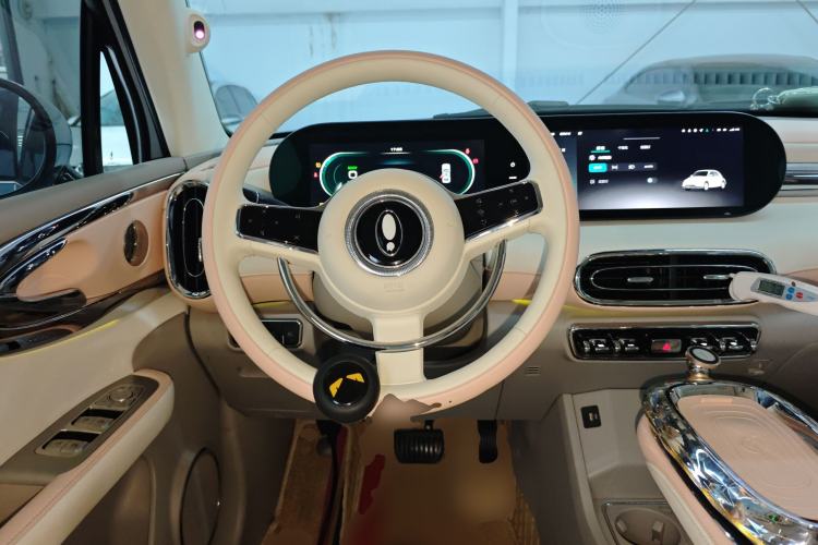 Used ORA Ballet Cat 2022 401 km Nutcracker Edition
