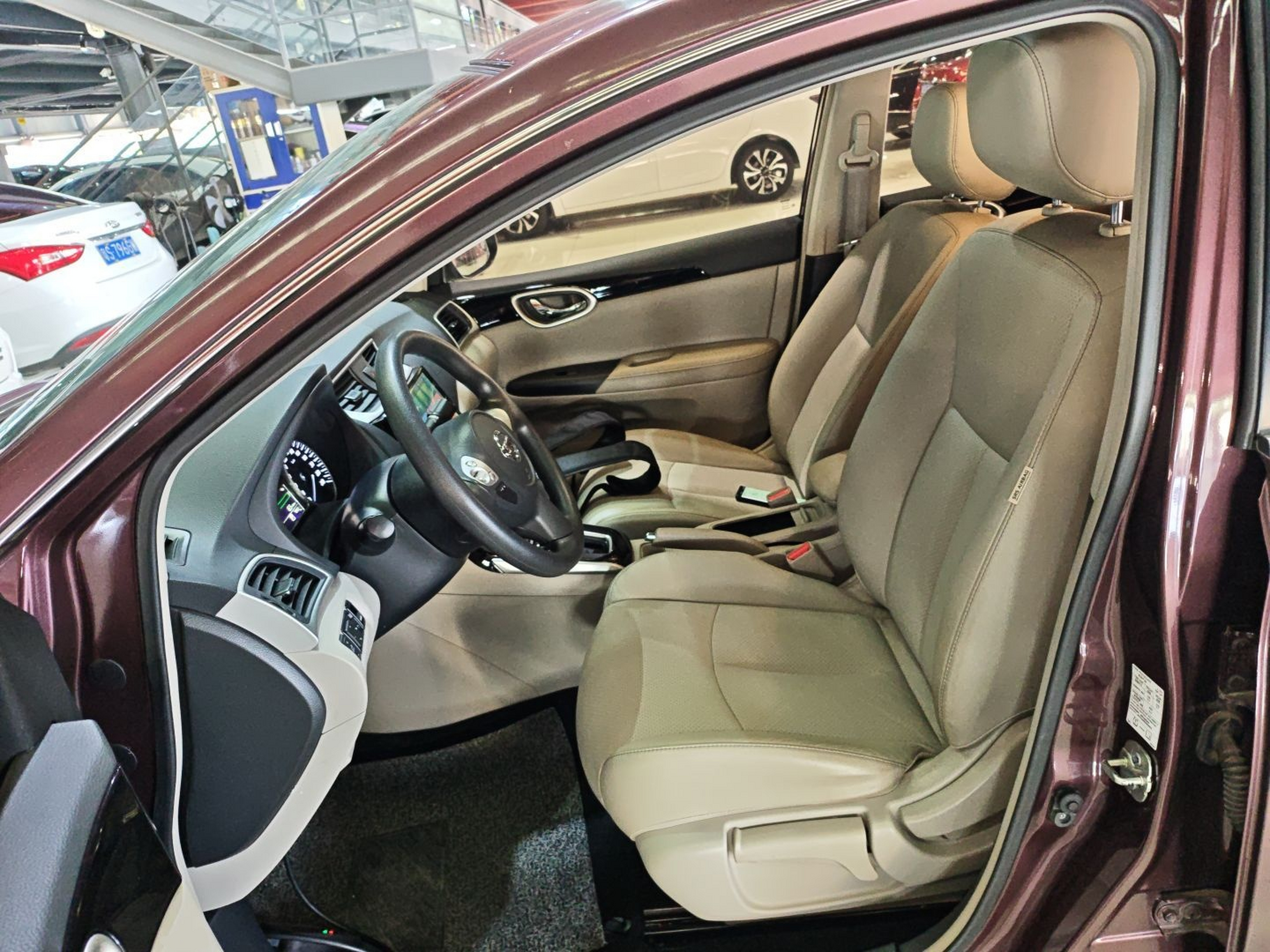 Переднее сиденье в автомобиле