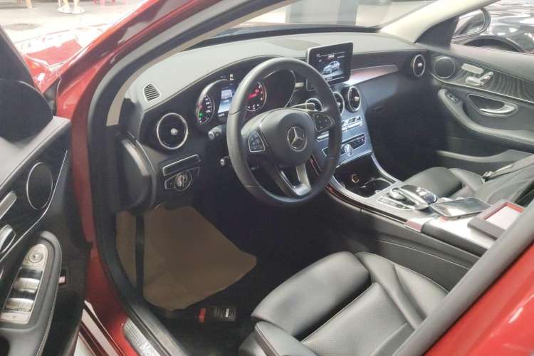 Used Mercedes-Benz C-Class 2017 Facelift C 200 L Sport Edition
