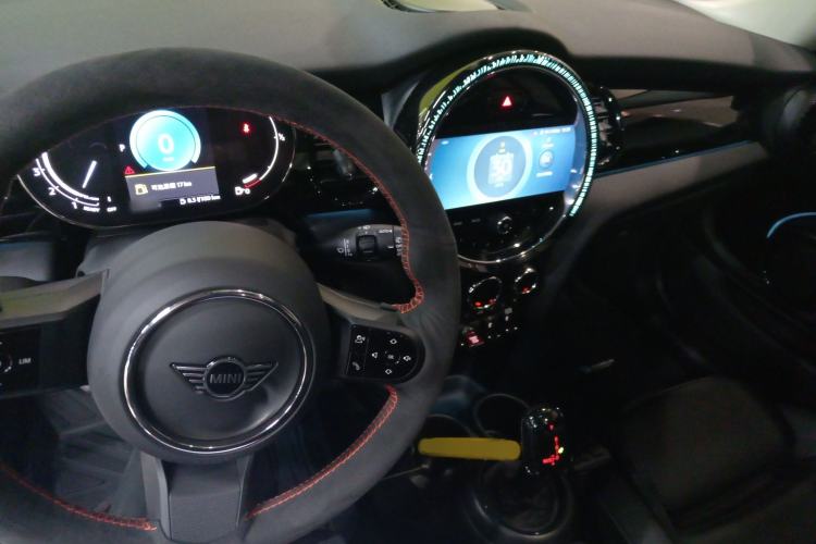Used  MINI 2023 Updated 1.5T COOPER Artist
