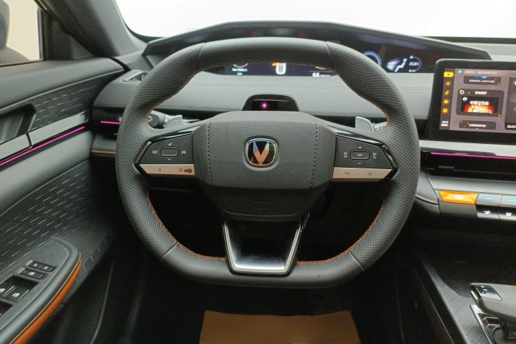 Used Changan UNI-V 2022 1.5T Prestige Version