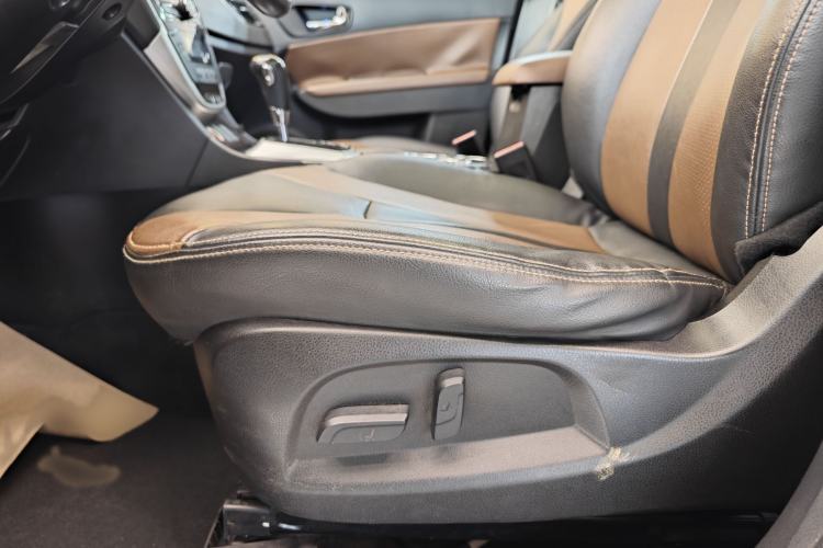 Used GAC Trumpchi GS5 Super 2016 2.0L Automatic Two-Wheel Drive Anniversary Edition
