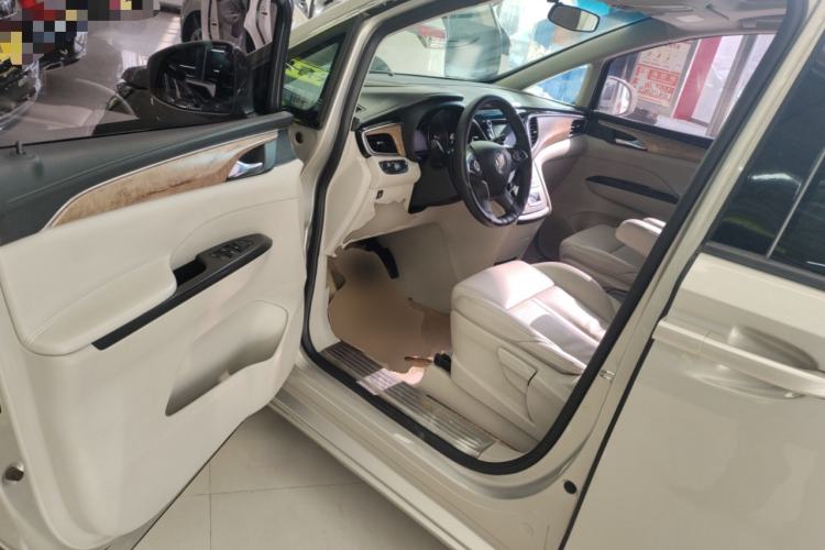 Used Buick GL8 2017 ES 28T Comfort Model China V Standard
