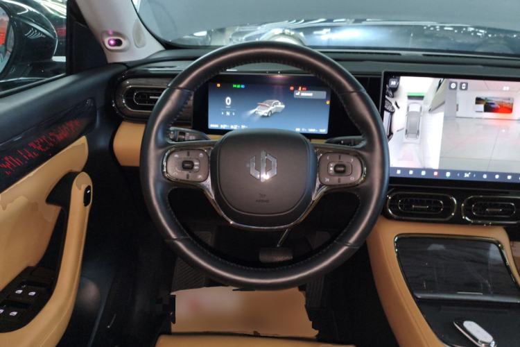 Used Leapmotor C11 2024 Range-Extended 300 Luxury Edition
