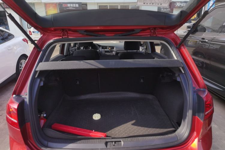 Used Volkswagen Golf 2015 1.6L Automatic Comfort Model
