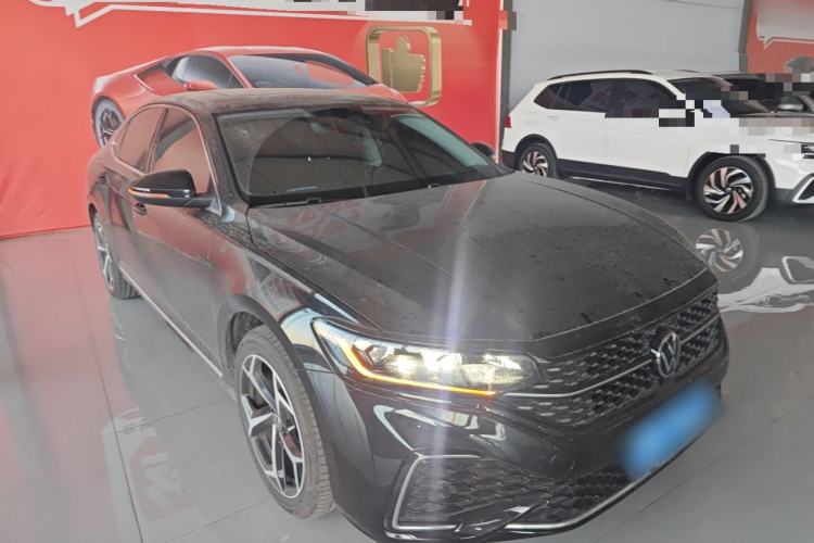 Used Volkswagen Passat 2025 Outstanding Model 380TSI Starry Dragon Edition
