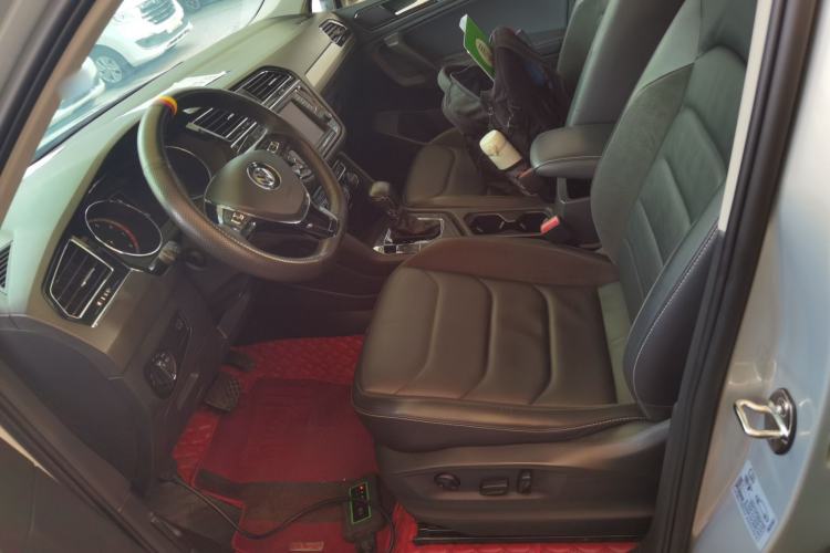 Used Volkswagen Tiguan L 2018 330TSI Automatic Two-Wheel Drive Luxury Edition
