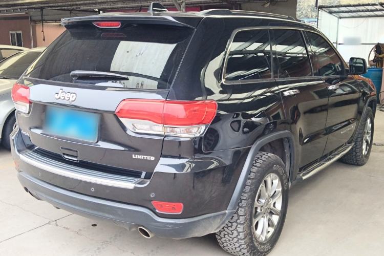 Used  Grand Cherokee (Import) 2015 3.0L Comfort Navigation Edition
