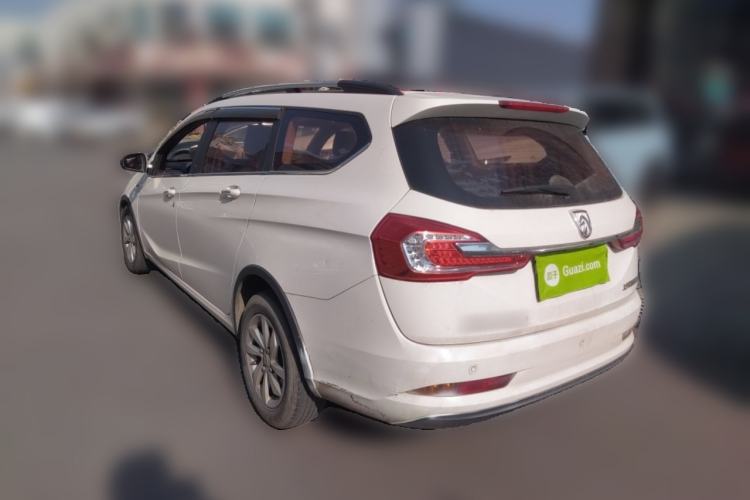 Used Baojun 310W 2017 1.5L Manual Fashion Model China V