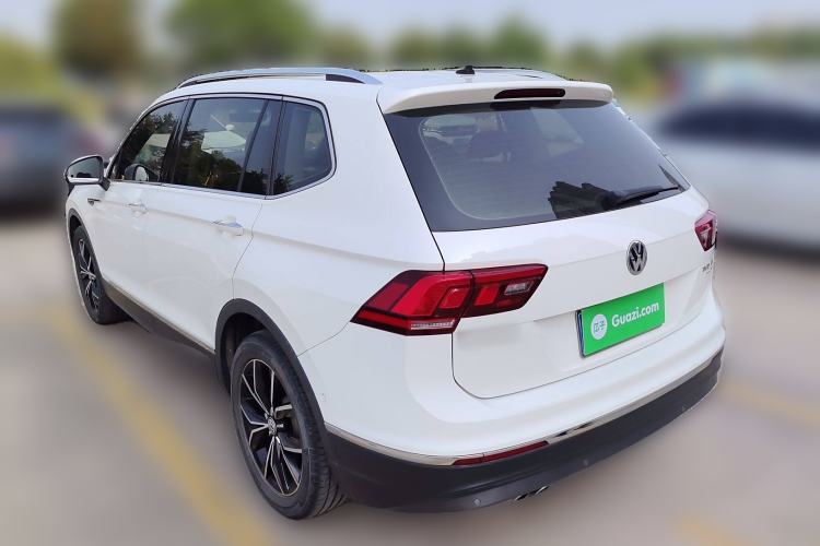 Used Volkswagen Tiguan L 2019 Revised 330TSI Automatic Two-Wheel Drive Smart & Luxury Edition China VI Standard
