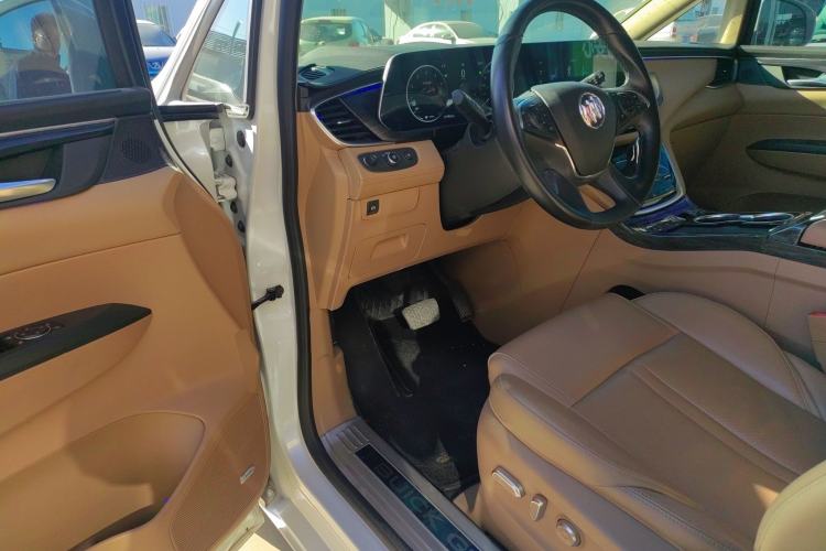 Used Buick GL8 2020 ES Land Cruiser 653T Luxury Model
