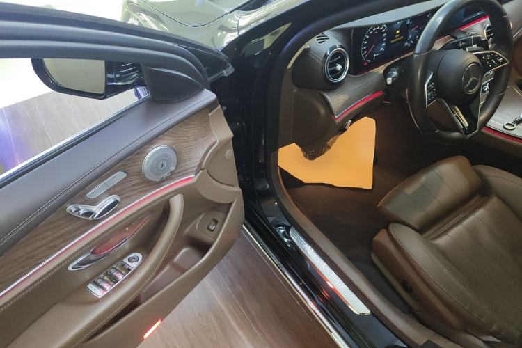 Used Mercedes-Benz E-Class 2021 Facelift E 260 L
