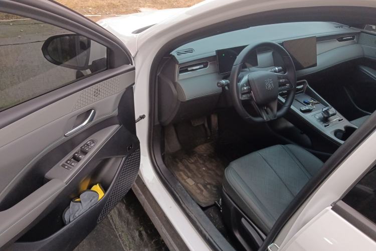 Used BYD Qin PLUS 2025 DM-i Smart Drive 55KM Leading Model
