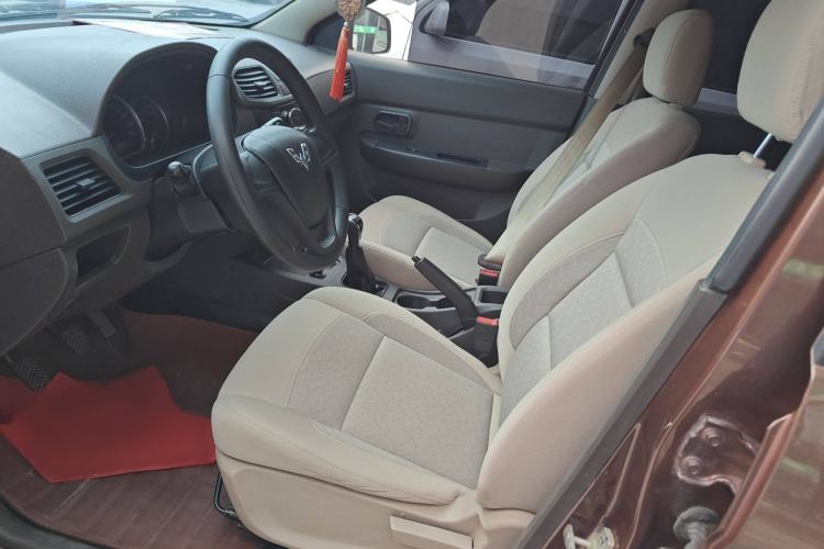 Used Wuling Hongguang 2015 1.5L S Basic Version China V Standard
