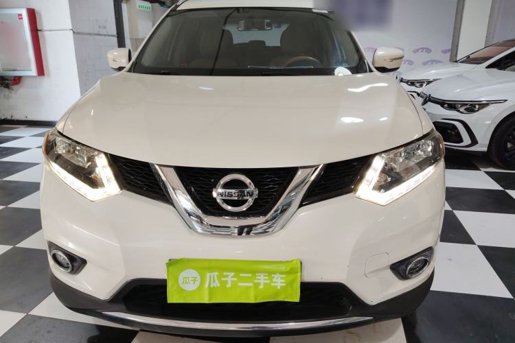Used Nissan X-Trail 2014 2.5L CVT Leading Edition 4WD
