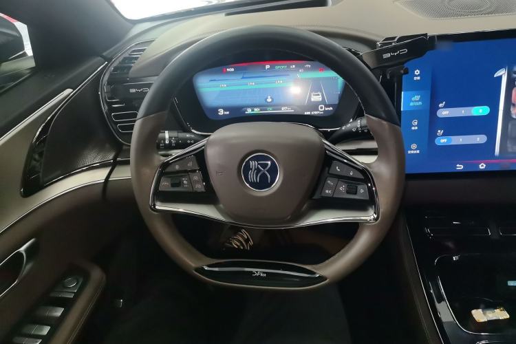 Used BYD Han 2022 EV Genesis Edition 715KM Front-Wheel-Drive Prestige Model
