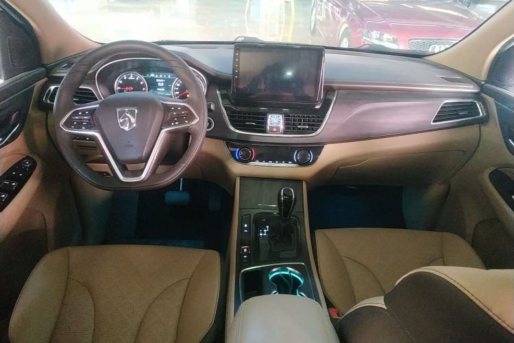 Used Baojun 730 2017 1.8L iAMT Prestige Version 7 Seats
