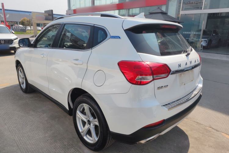 Used Haval H2 2018 Chuanxiang Edition Blue Badge 1.5T Manual Two-Wheel Drive Fashionable Model
