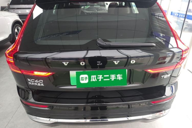 Used Volvo XC60 New Energy 2025 Plug-in Hybrid Long-Range All-Wheel Drive Smart Luxury Edition
