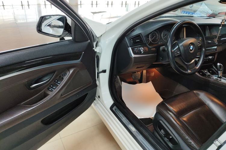 Used BMW 5 Series 2014 525Li Luxury Design Package