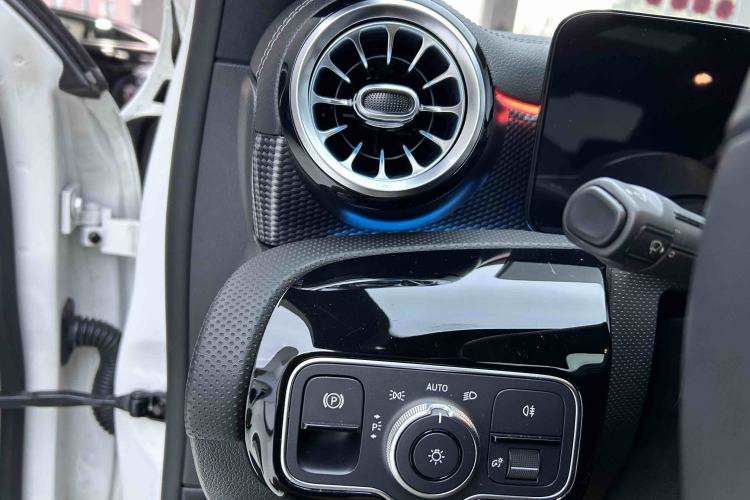 Used Mercedes-Benz A-Class 2022 Restyled A 200 L Sport Sedan Fashion Version
