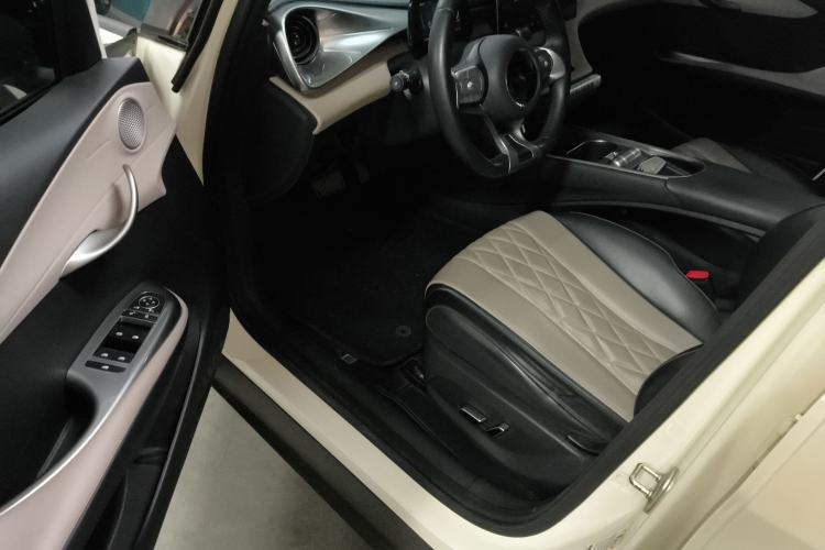 Used BYD Dolphin 2021 405 km Fashion Edition
