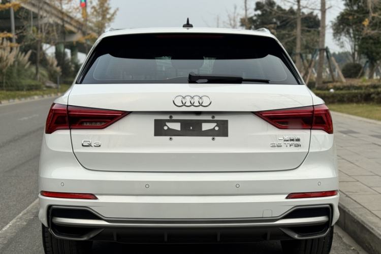 Used Audi Q3 2021 35 TFSI Fashion Dynamic Model
