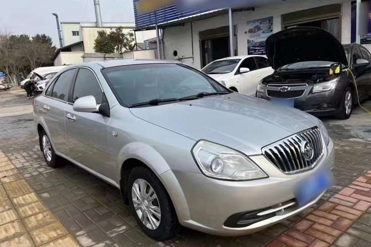 Used Buick Excelle 2015 1.5L Automatic Classic Model
