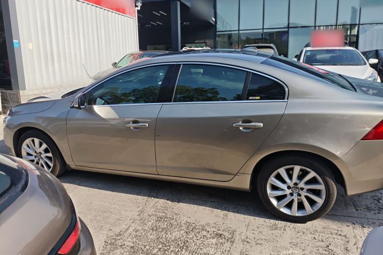 Used Volvo S60 2015 S60L 2.0T Zhiyuan Edition