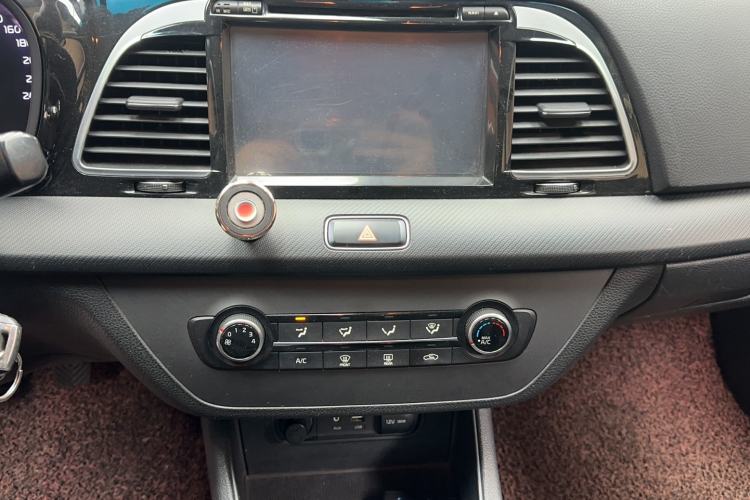 Used Kia K4 2014 1.8L Manual GL
