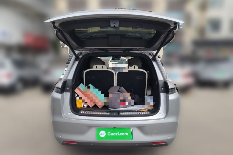 Used Li Auto L8 2023 Pro Model
