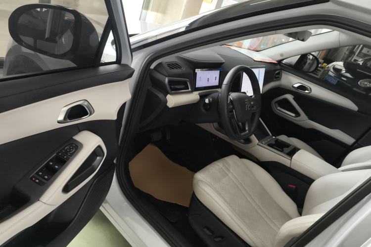 Used BYD Yuan UP 2025 Intelligent Driving Version 401 km Leading Edition