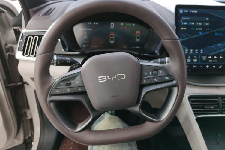 Used BYD Song PLUS New Energy 2025 EV Intelligent Driving Version 520km Premium Model
