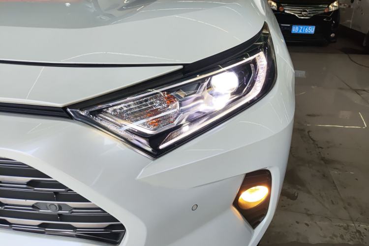 Used Toyota RAV4 2020 2.0L CVT Four-Wheel Drive Prestige Edition