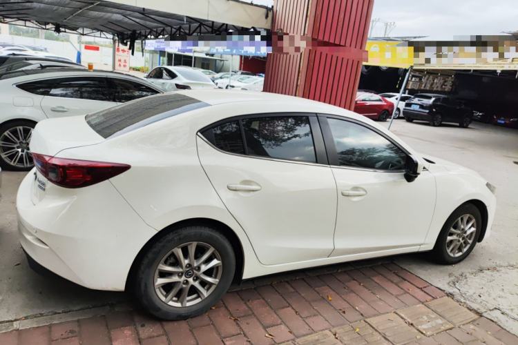 Used Mazda Mazda 3 Axela 2016 Sedan 1.5L Automatic Comfort Model
