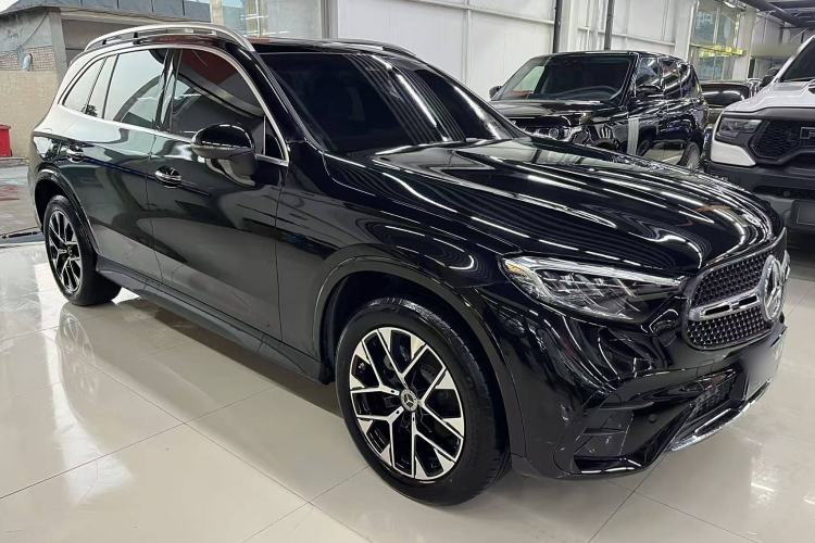 Used Mercedes-Benz GLC 2023 GLC 260 L 4MATIC Luxury Model 5 Seats
