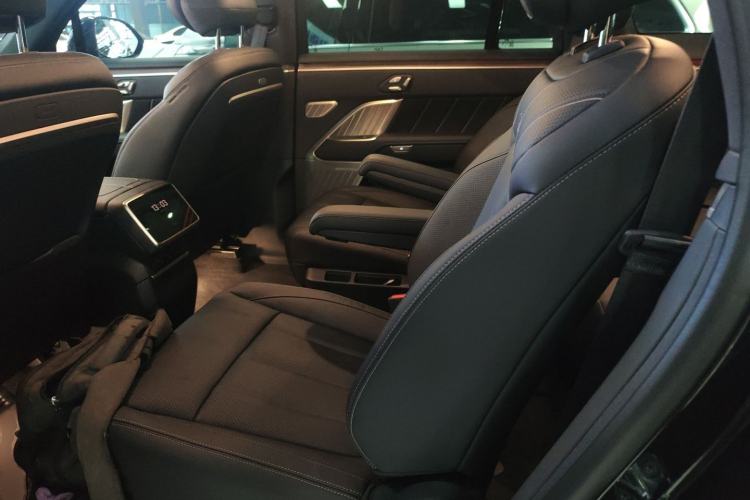 Used ONVO Luxeed L90 2025 Model—Max Six-Seater Version
