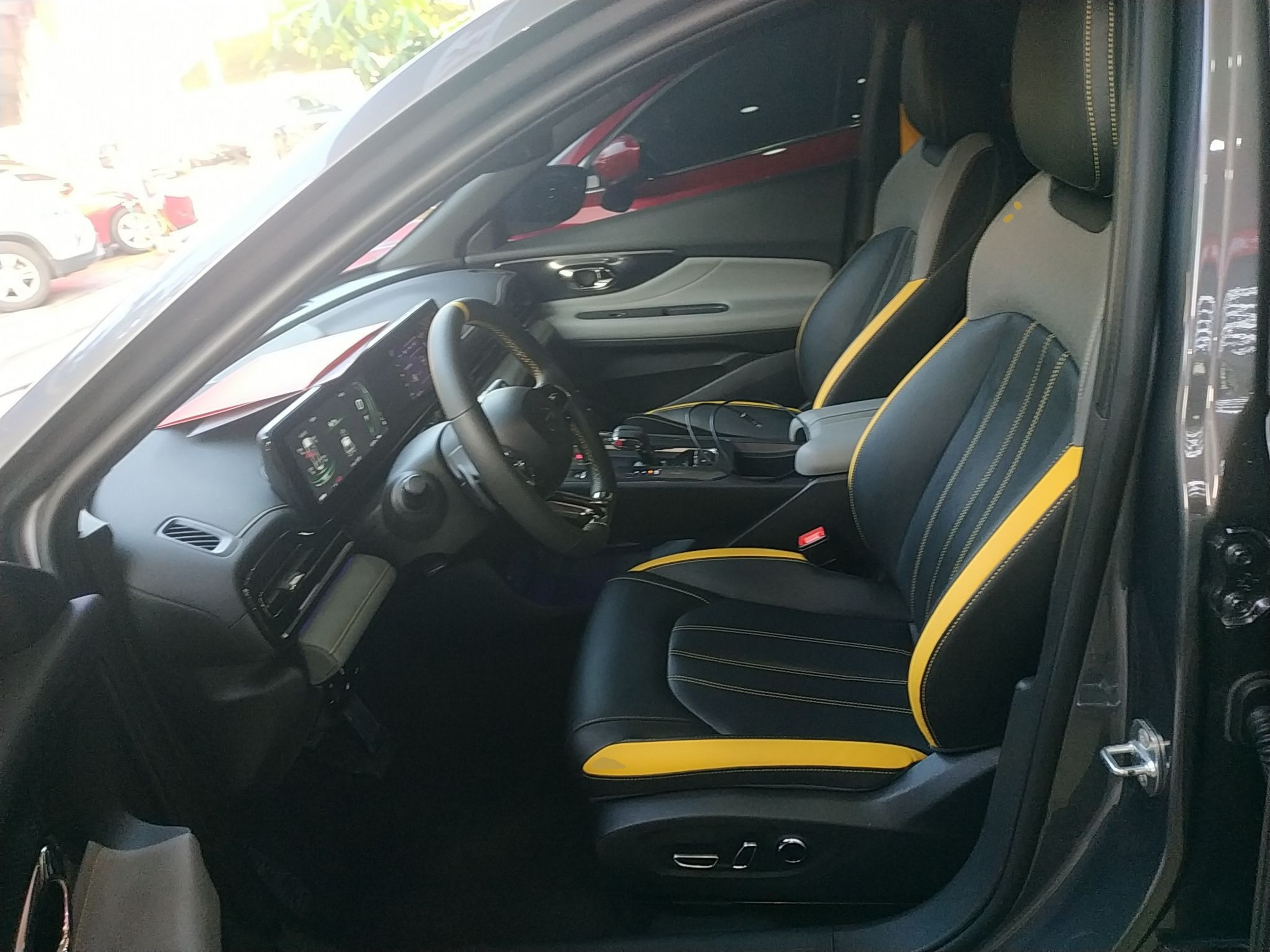 Переднее сиденье в автомобиле