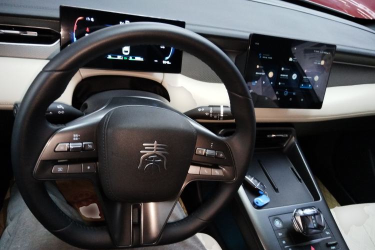 Used BYD Qin PLUS 2025 DM-i Smart Drive 55KM Leading Model
