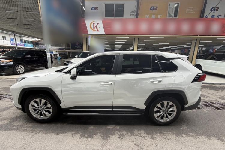 Used Toyota Wildlander 2020 2.0L CVT 4x4 Luxury Edition
