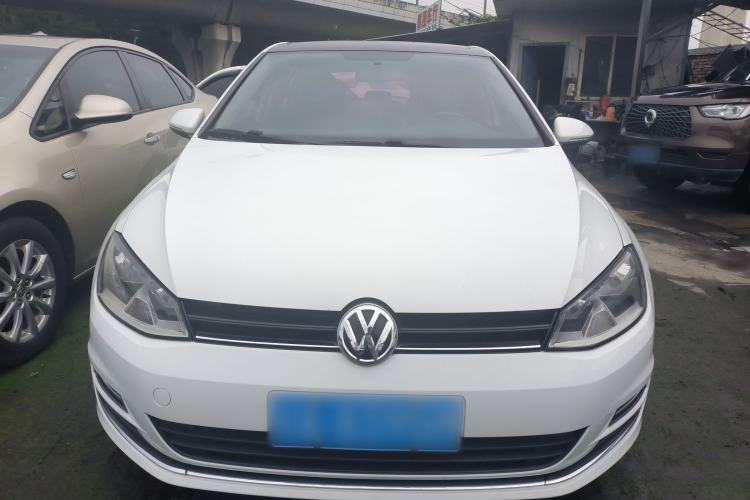 Used Volkswagen Golf 2016 230TSI Automatic Comfort Version
