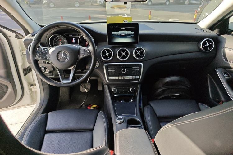 Used Mercedes-Benz GLA 2017 GLA 220 4MATIC Fashion Model