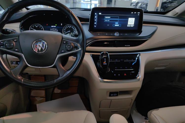 Used Buick GL8 2023 Facelifted Land Cruiser Executive Luxury Version
