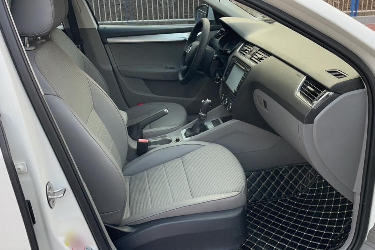 Used Skoda Octavia 2015 1.6L Automatic Yijie Edition
