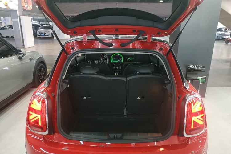 Used  MINI 2021 1.5T COOPER Classic Edition
