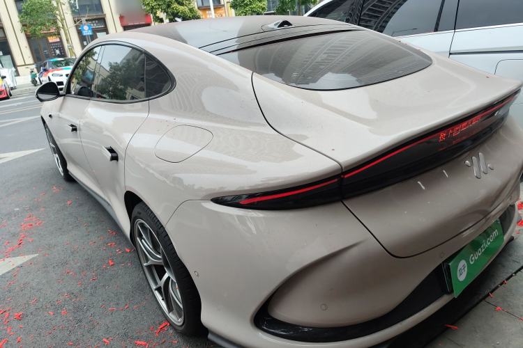 Used  L6 2024 Max Long-Range Version
